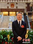 （全国两会）从一纸授权协议说起 李校堃谈创新药“卖青苗”隐忧